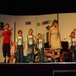 De Muzikantjes  15 - Toneelvereniging Plankenkoorts 